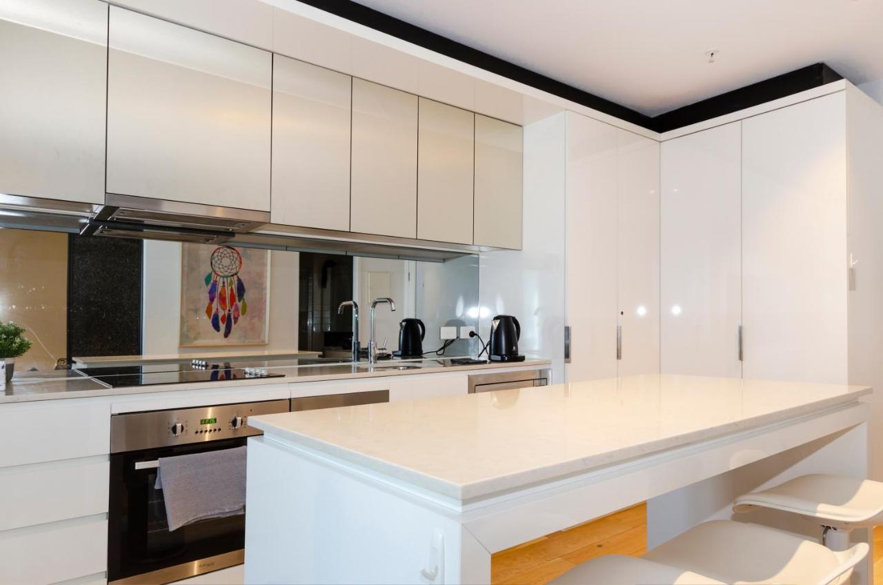 2Br Cbd Pad, City Views, Free Parking, Pool, Gym Melbourne Exterior photo