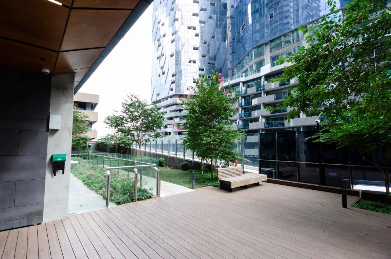 2Br Cbd Pad, City Views, Free Parking, Pool, Gym Melbourne Exterior photo